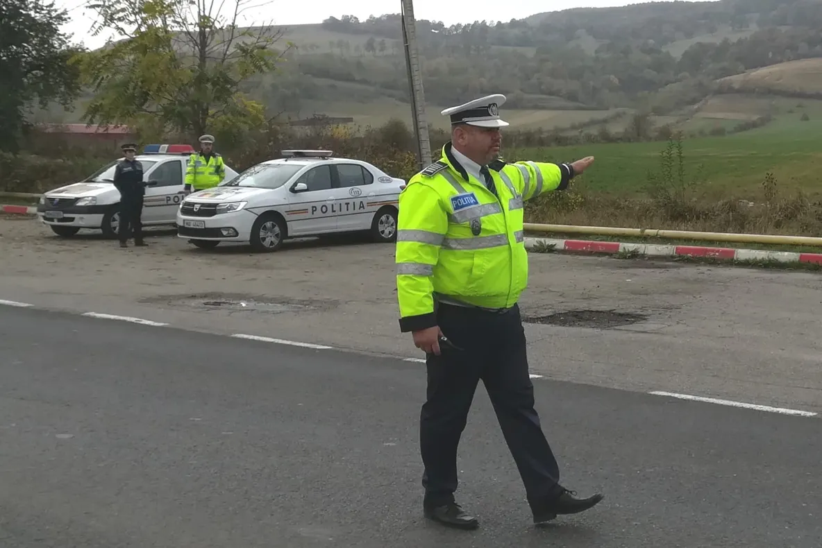 Maşini cu defecţiuni tehnice, oprite la Abrud