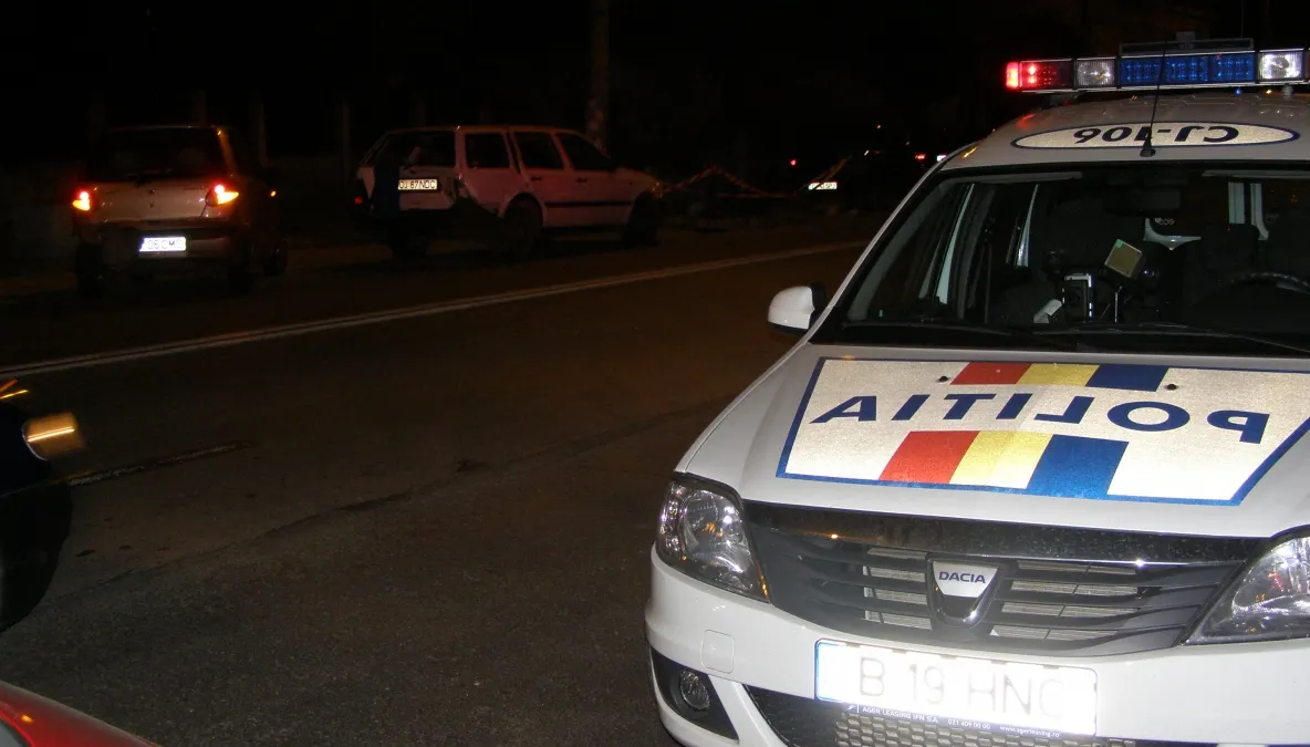 Accident în Alba Iulia. Taximetru staționat lovit de un șofer băut