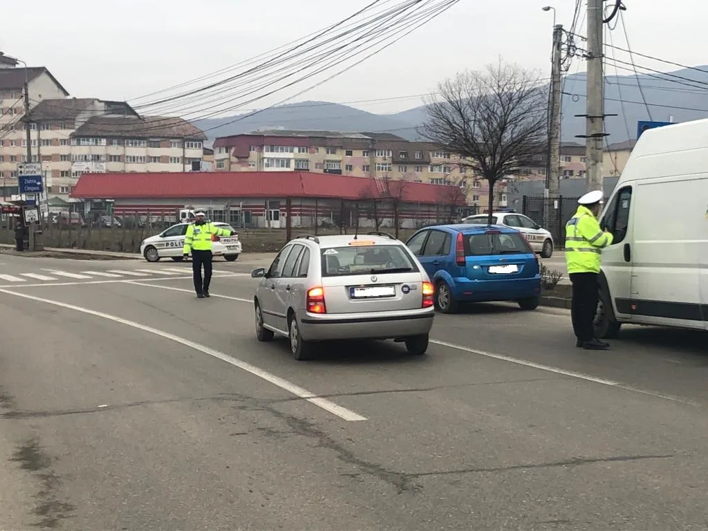 131 de pietoni amendați pentru traversări neregulamentare