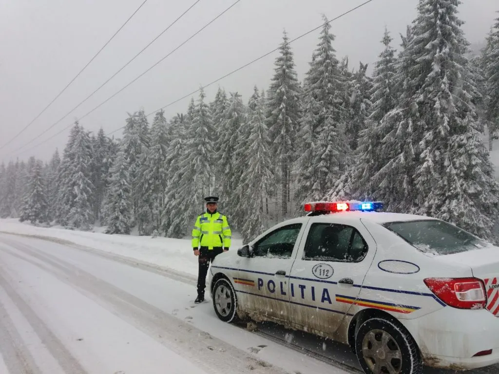 Sfaturi pentru a circula în siguranță în contextul condițiilor meteo nefavorabile