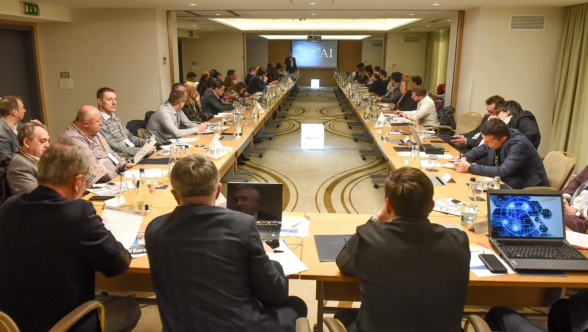 FOTO : Strategia de țară pentru Inteligența artificială - Studiu de caz - România.