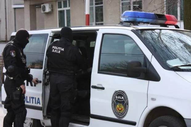 Percheziții DIICOT în județul Alba într-un dosar de AMENINȚARE TERORISTĂ