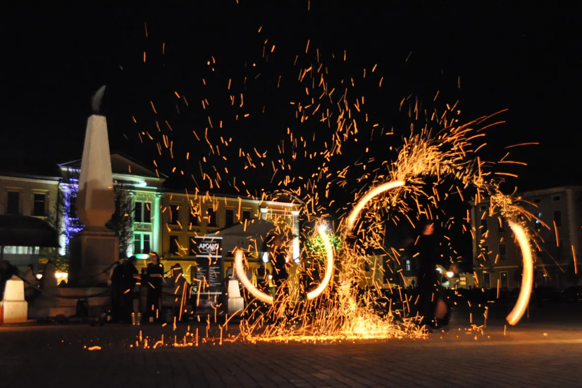 9 – 12 Mai: Festivalul Internaţional de Teatru de Tineret APOLLO