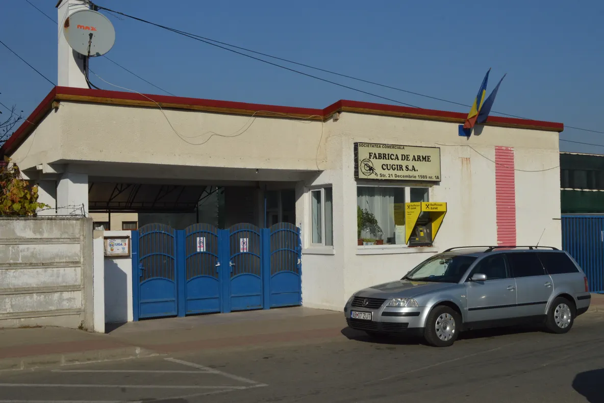 Bugetul de Stat sifonat de mici artificii legate de pontajul angajaților din Fabrica de Arme Cugir