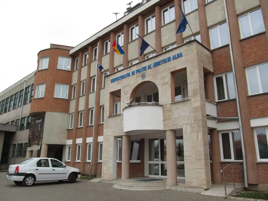 Acuzații GRAVE la nivelul IPJ Alba. Scurgeri de informații și divulgarea secretelor profesionale comise de un ofițer de poliție