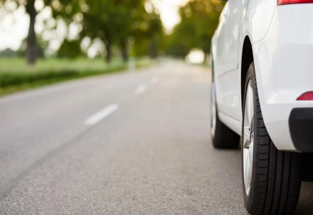  Un șofer român trebuie să plătească un milion de euro după ce a provocat un accident în Italia 