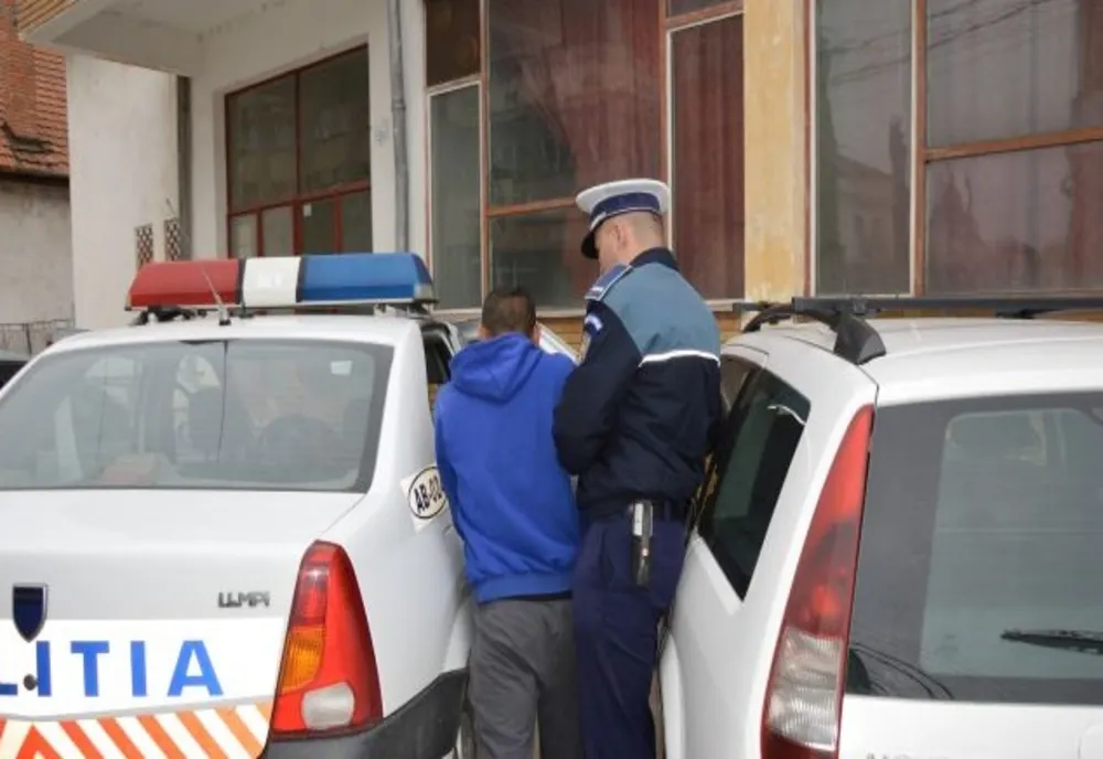 Hoț de buzunare reținut de polițiști