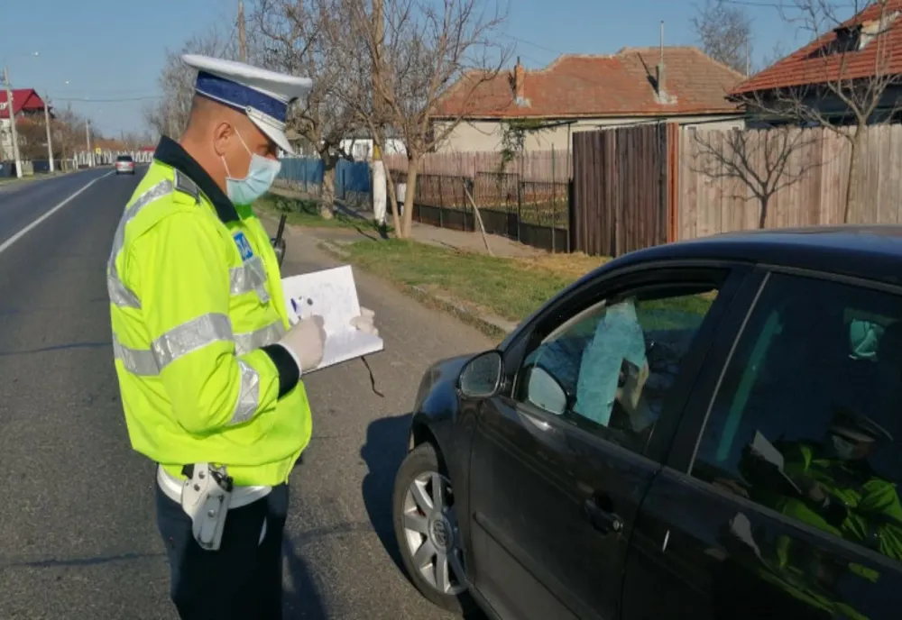 Acțiuni desfășurate de polițiști pentru combaterea pandemiei Covid 19