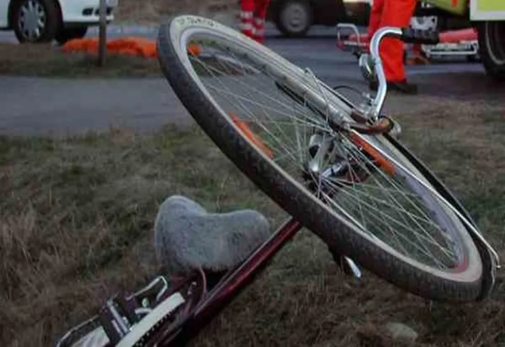 A acroșat un biciclist și și-a continuat liniștit drumul