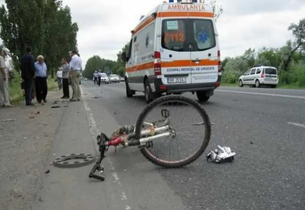 Octogenar pe bicicletă accidentat de un șofer neatent