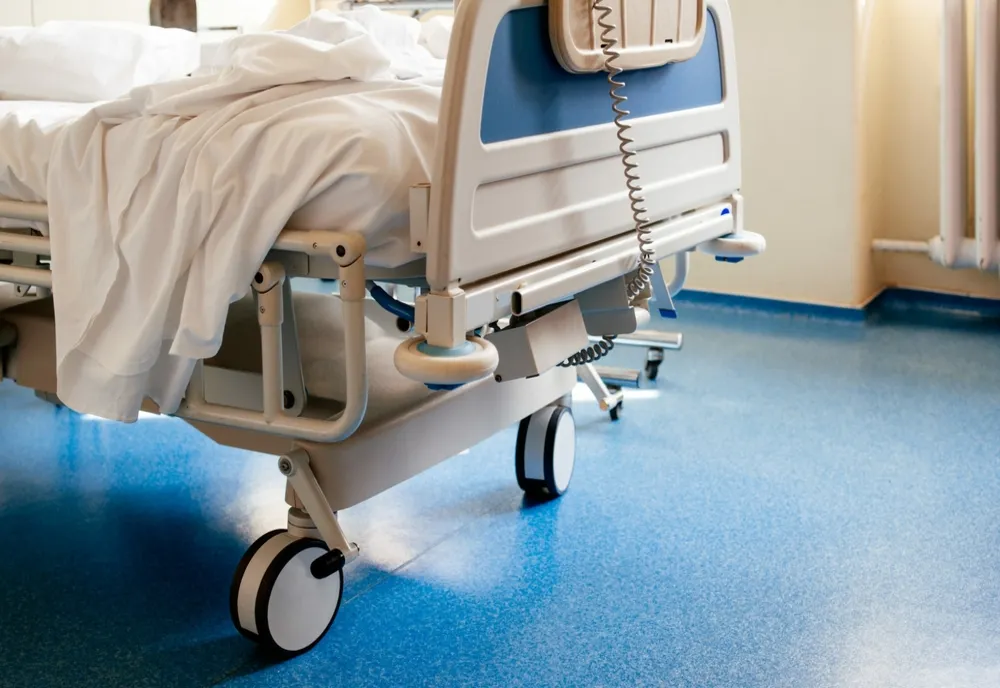 Un tânăr cu transplant medular, primul pacient cu Covid-19 căruia i s-a administrat terapia cu anticorpi monoclonari 