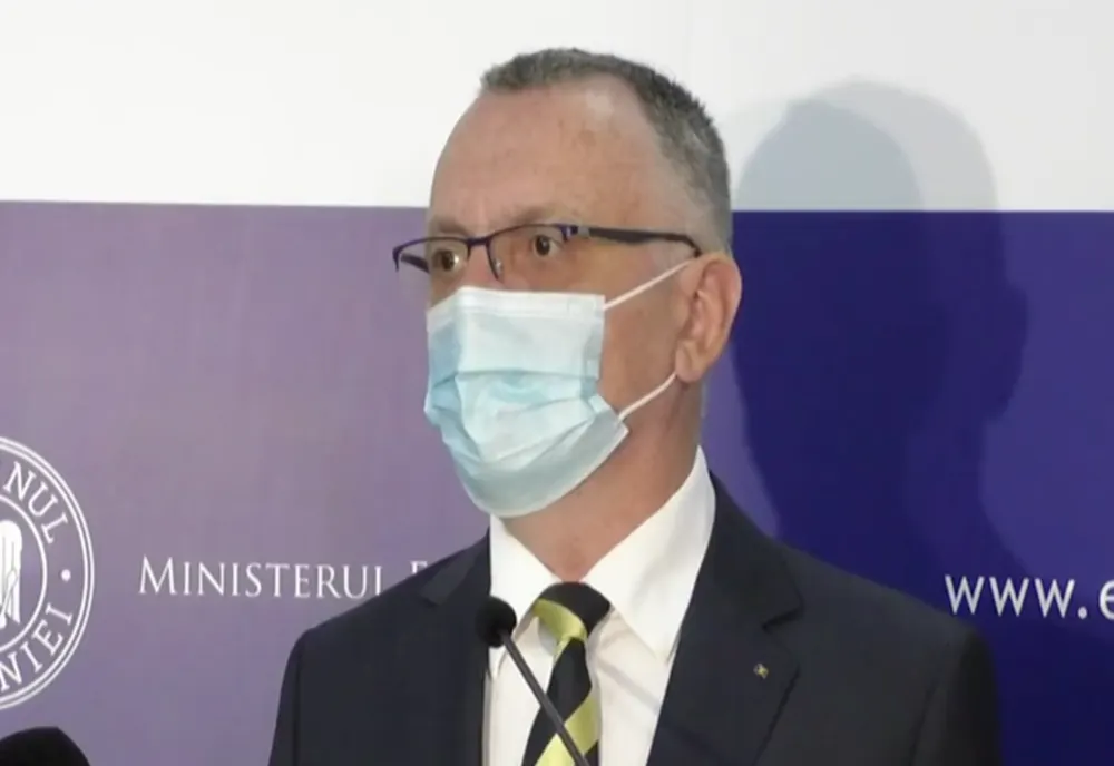 Sorin Cîmpeanu spune că testarea pe bază de salivă nu este un act medical: „Testul se poate asemăna și cu cel de sarcină sau cu tăierea unghiilor”
