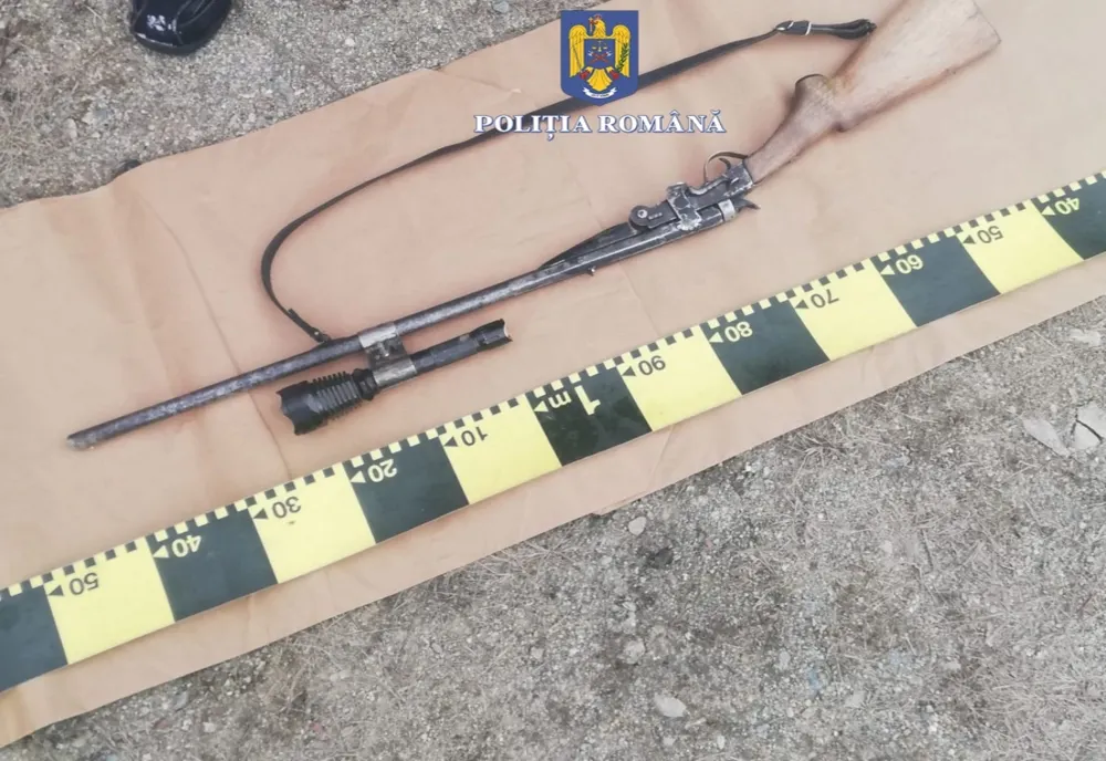 Percheziții la braconieri! Au împușcat o căprioară, cu o armă de vânătoare artizanală