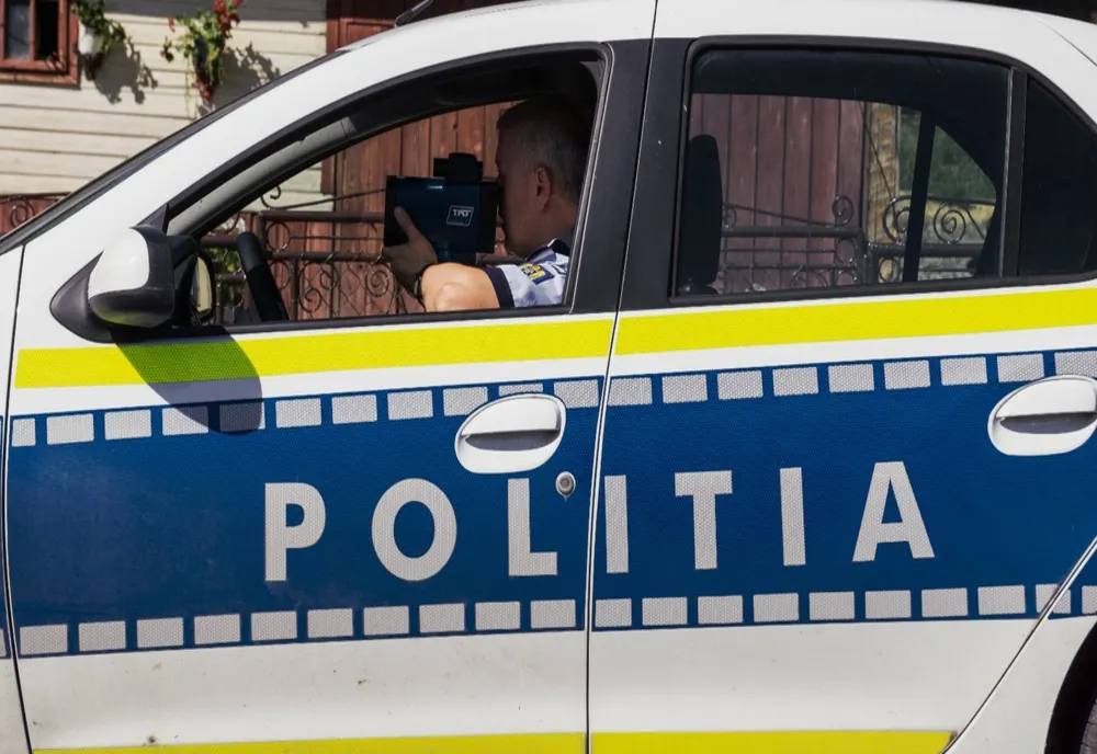 Peste 15 amenzi date de polițiști pentru depășirea vitezei