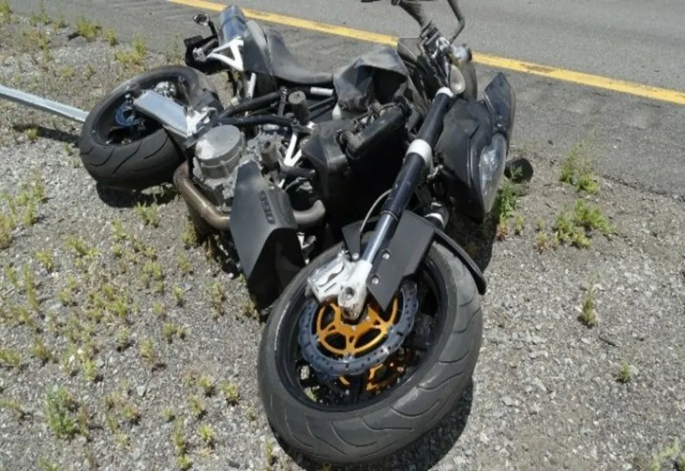 S-a răsturnat cu motocicleta și a ajuns la spital