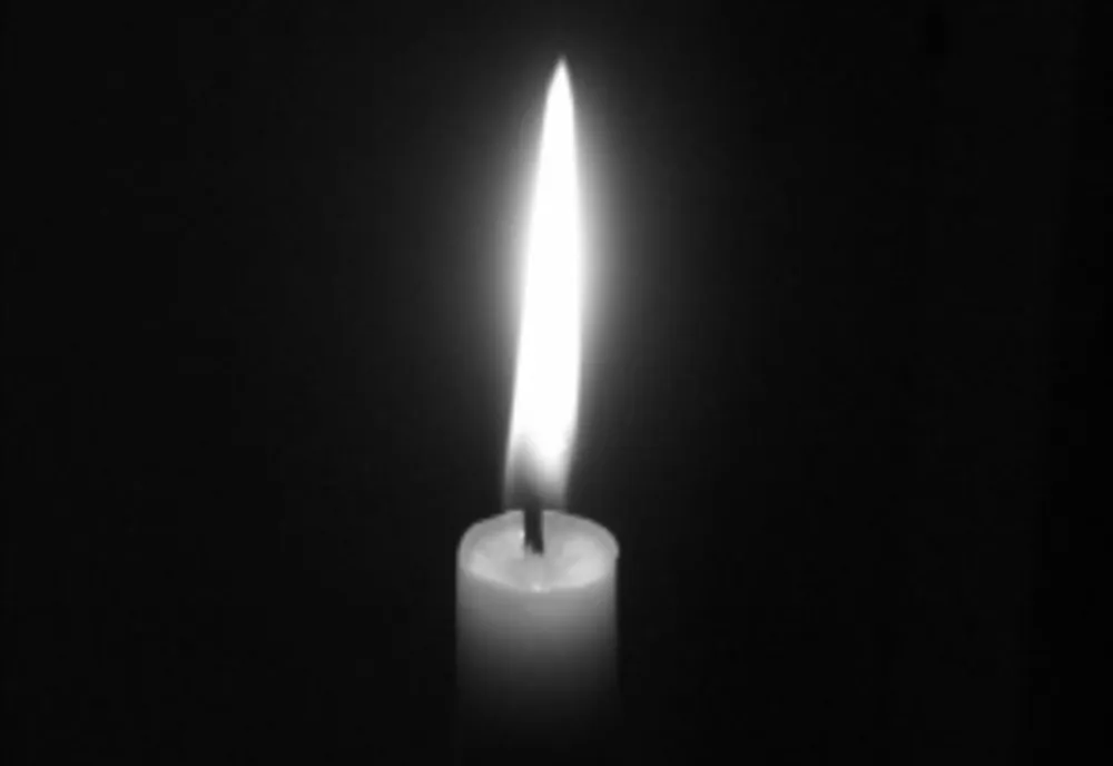 A murit tânăra de 25 de ani, aflată în comă timp de 4 luni după o anestezie. Soțul femeii se împiedică de birocrație: de ce NU poate să afle răspunsuri