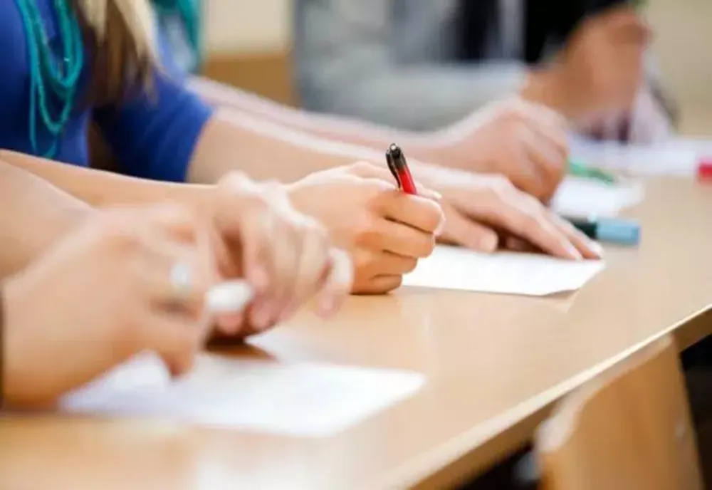 Exmatricularea elevilor ar putea fi din nou posibilă. În unele cazuri, cei care se abat de la reguli nu vor mai avea drept de reînscriere