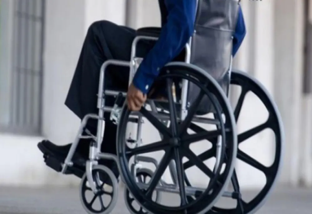 Tânăr cu handicap grav, umilit de Comisia de Evaluare: "Ar putea pune marfa pe raft la un magazin"