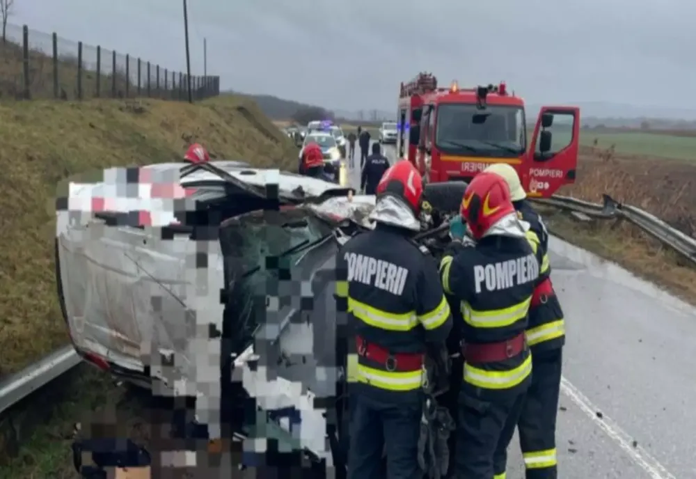 TÂNĂR DE 25 DE ANI DIN ALBA, DECEDAT DUPĂ CE A INTRAT CU MAȘINA ÎNTR-UN PARAPET 
