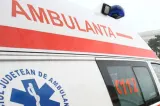 Trei persoane au ajuns la spital după ce au fost lovite pe zebră de un bărbat aflat pe trotinetă electrică