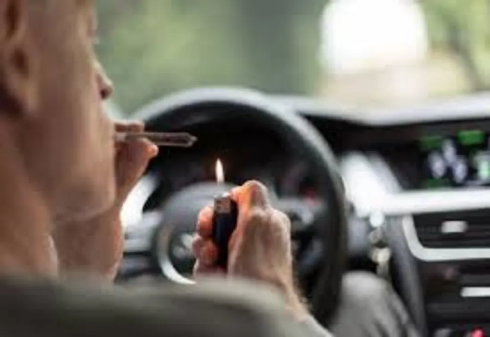 Drogurile i-au dat curaj și s-a urcat la volan deși nu avea permis