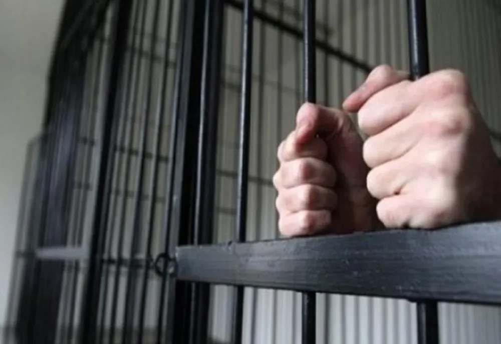 Cât trebuie să stea la închisoare un bărbat care a condus beat și a refuzat să meargă la analize