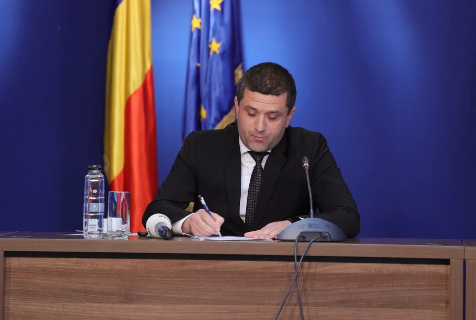 Radu Miruță