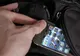 A furat un telefon dar a fost prins înainte să-l vândă