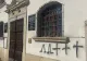 Suspect prins după vandalizarea Sinagogii Vechi din Alba Iulia. Polițiștii au făcut percheziții